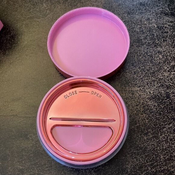 Jeffree Star Magic Star Setting Powder Lavender(SOLD) & Translucent - Picture 9 of 10